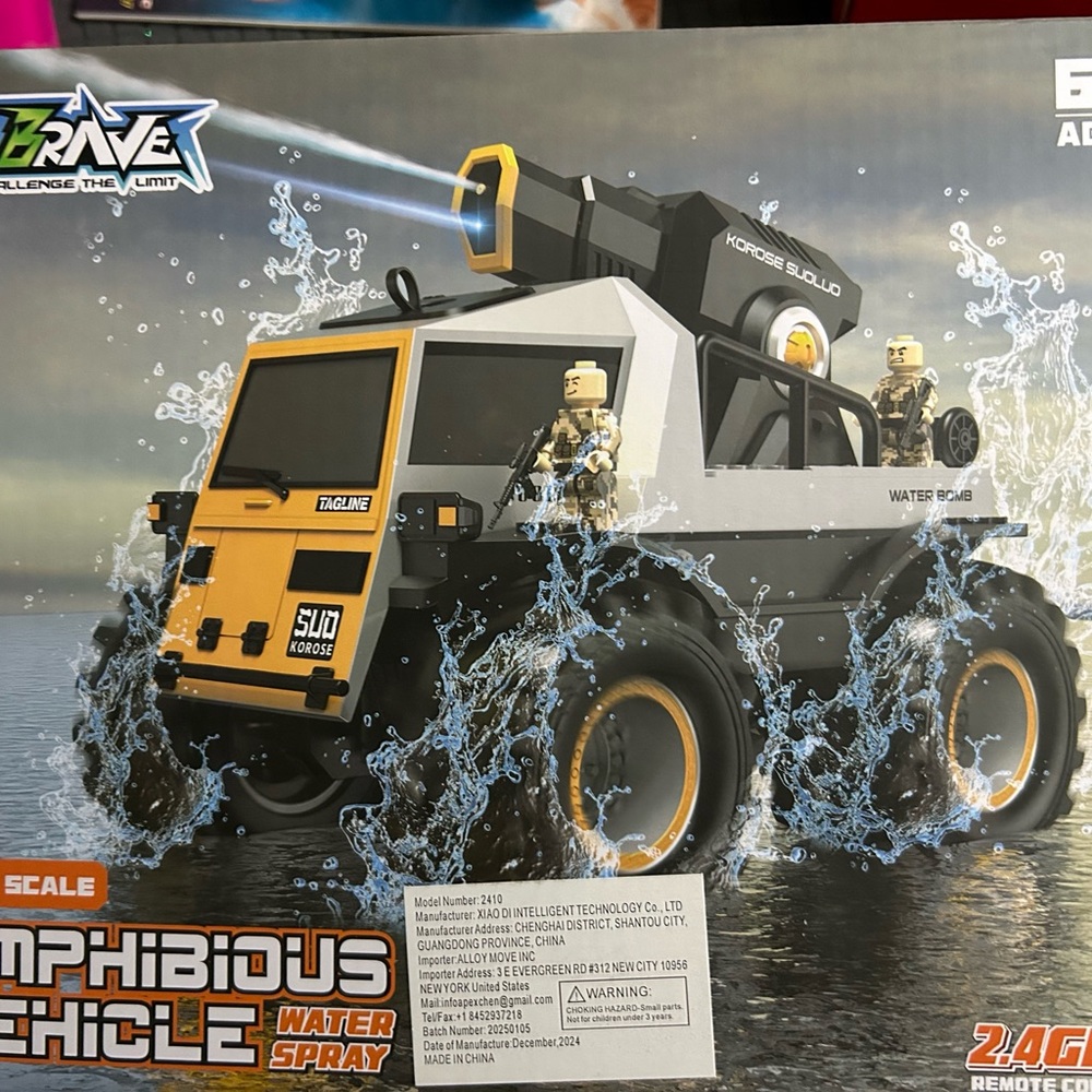 rave Amphibious Water Spray Vehicle Toy - Yellow, Black & White